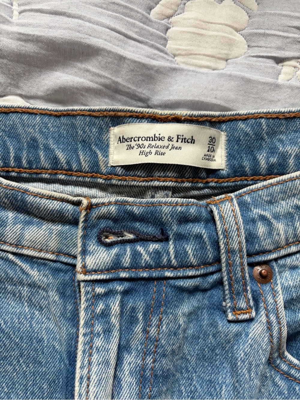 Abercrombie 90s relaxed high rise Jean